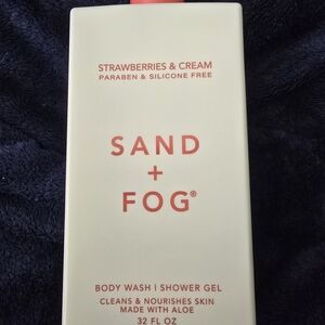 Sand + Fog Strawberries & Cream Body Wash 32 Oz NWT VIRAL HARD TO FIND